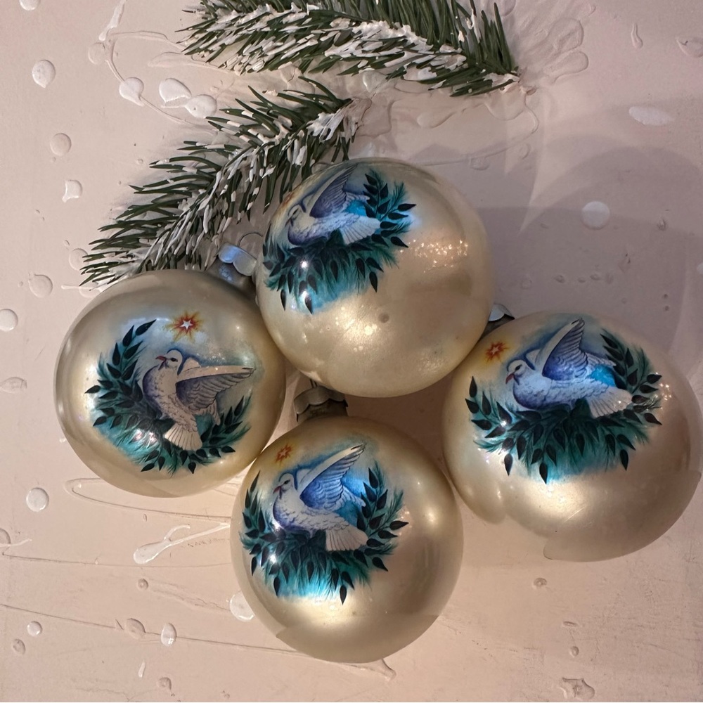 🕊️Shiny Brite Peace on Earth 🕊️ Bundle of 4 Glass ornaments